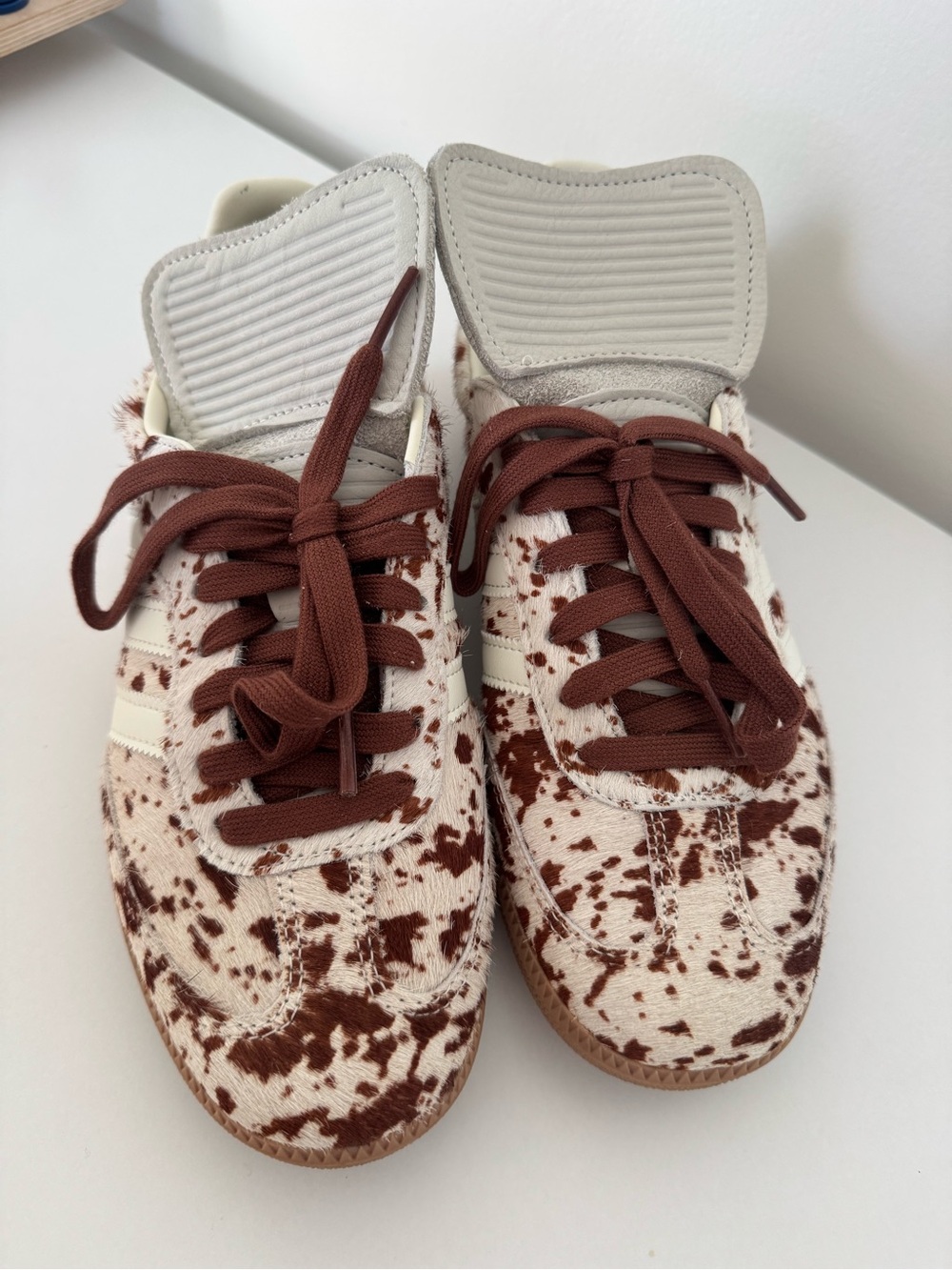 Cow Print Samba Long Tongue Shoes size 8 - Picture 7 of 11
